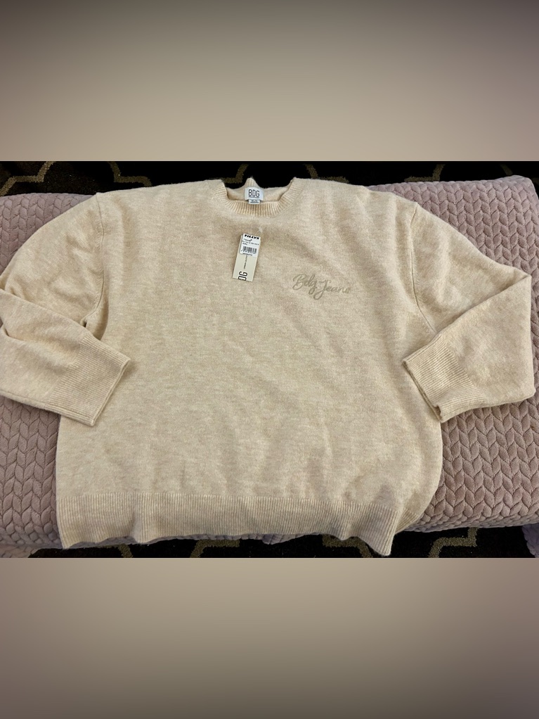 New Bdg Jeans Urban Outfitters Beige Oversized Sweater Women Size M Cozy & Warm